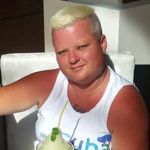 Meet your Posher, Leanne